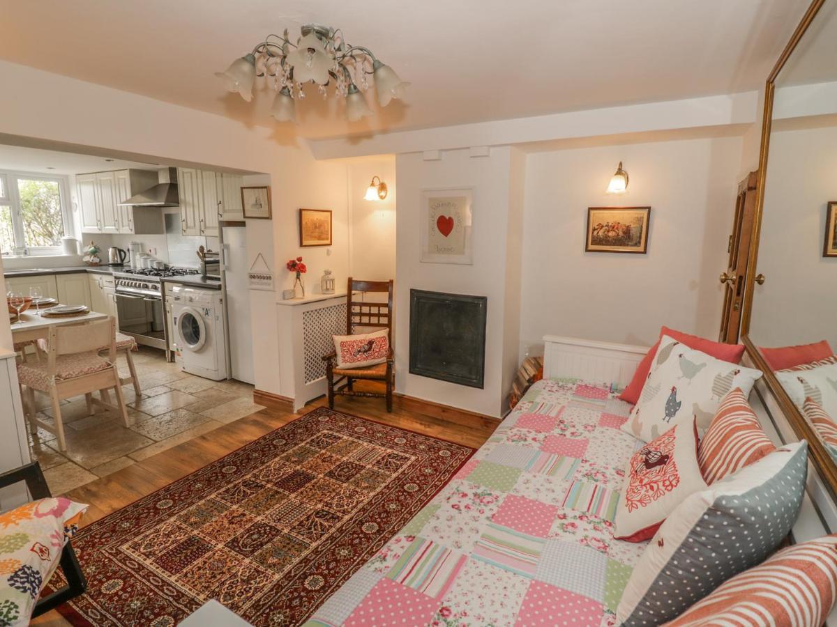 April Cottage Бродуей Екстериор снимка