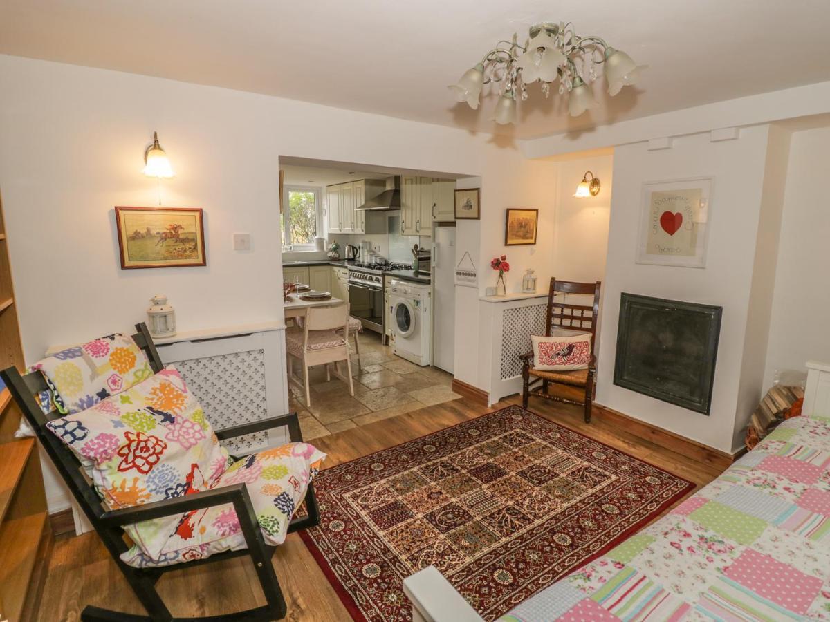 April Cottage Бродуей Екстериор снимка